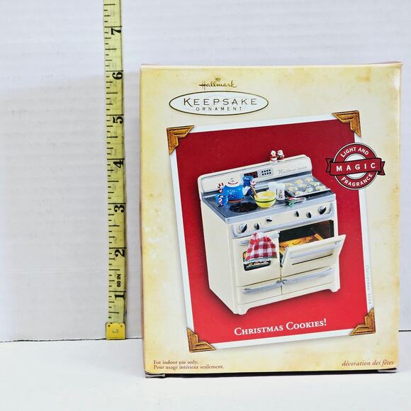 Hallmark Keepsake Ornament 2004 Christmas Cookies Oven Stove Magic Fragrance - Picture 4 of 6